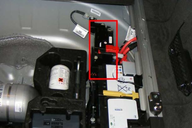 2016 Jaguar XF Body Structure - Boron Extrication